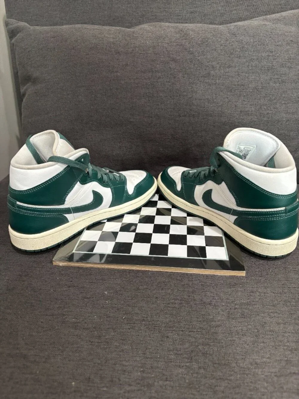 Nike Air Jordan 1 Women Mid-sneaker with two-tone white and dark green leather S